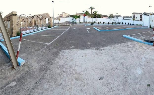Cesión a Aprompsi del uso de los cuarteles de Santo Domingo y Santa Clara para habilitar aparcamientos