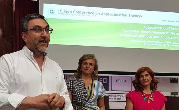 Matemáticos de veinte países participaron en Úbeda en un encuentro sobre la teoría de la aproximación