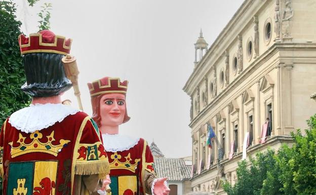La cabalgata de feria tendrá seis pasacalles de gran formato y su temática será la naturaleza