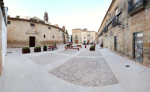 Inaugurada la plaza de Santa Clara tras unas completas obras de remodelación