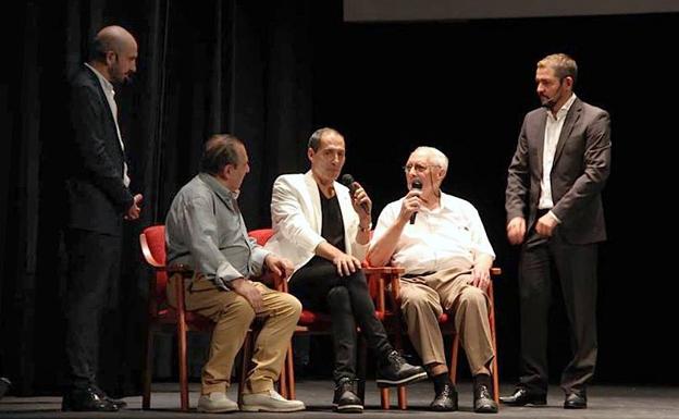Una gala desgranó en clave de humor el contenido de la Muestra de Teatro de Otoño