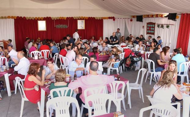 Una jornada para disfrutar la feria en buena compañía
