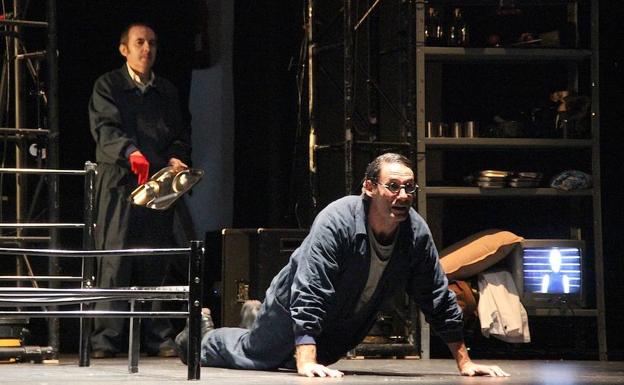 Representación de '1984' de Orwell en el Teatro Ideal Cinema