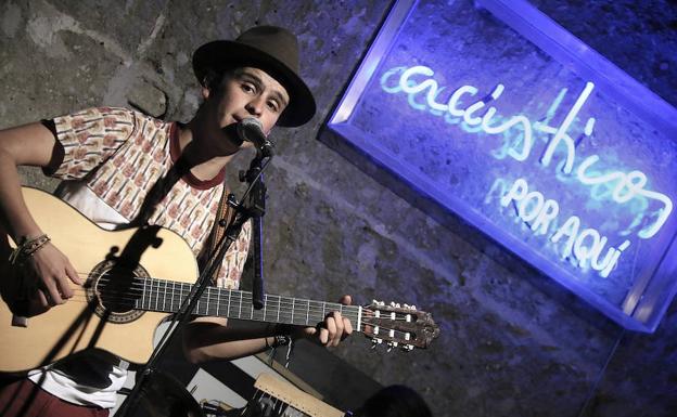 Juandas regresó a San Lorenzo con sus nuevas canciones bajo el brazo