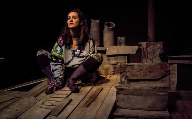 La actriz ubetense Ángela Chica llega al Teatro Ideal Cinema con la obra 'Mirona'