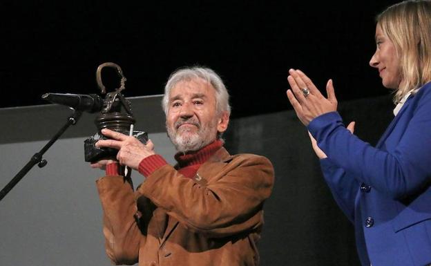 El actor José Sacristán recibió el Premio Nacional de Teatro 'Antero Guardia'