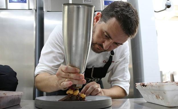 El chef ubetense David Olivas, premio 'Cocina Revelación' en Málaga