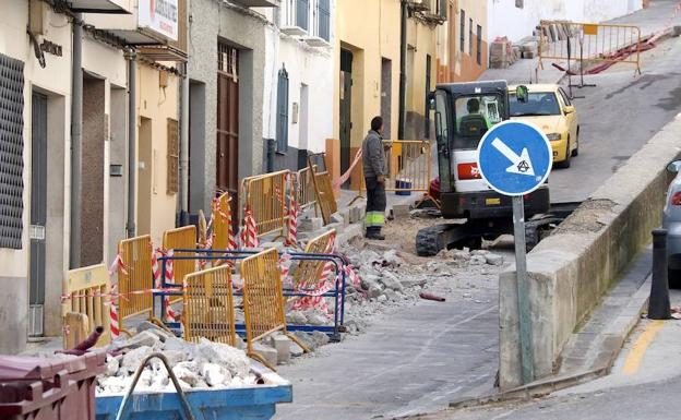 La calle Carnicerito se ha vuelto a levantar para atender una petición de los vecinos