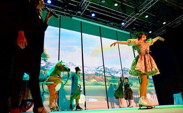 Música y acrobacias sobre hielo para narrar la historia de 'La bella y la bestia'