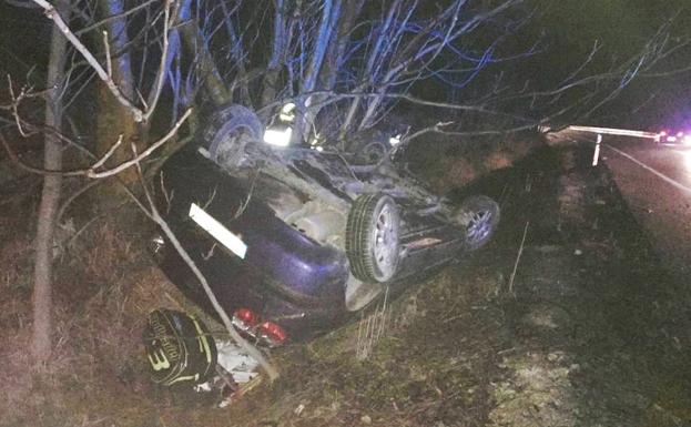 Fallece tras volcar con su coche entre Úbeda y Jódar y ser atropellado al intentar pedir ayuda
