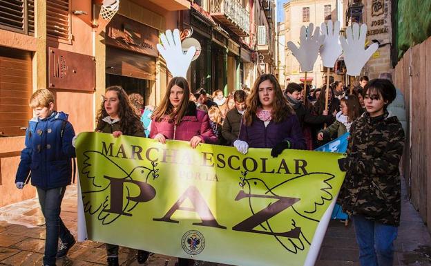 Decenas de escolares participaron en diferentes actividades por el Día de la Paz