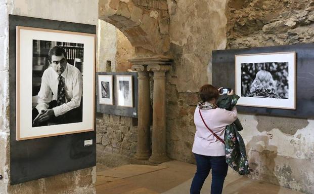 Más de sesenta rostros para recorrer parte de la historia reciente de España