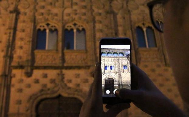 Dos talleres para jóvenes sobre fotografía realizada con la cámara del móvil