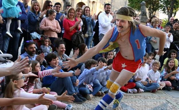 Malabares, acrobacias y mucho humor en la primavera ubetense