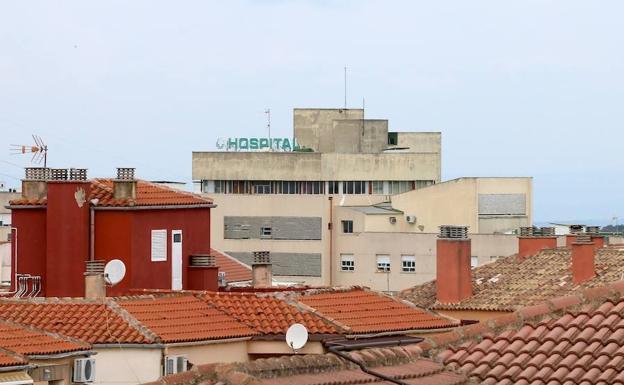El caso de la mujer muerta y olvidada en las urgencias del Hospital de Úbeda sigue en instrucción