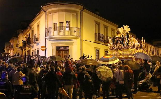 Jueves Santo pasado por agua y de incertidumbre en Úbeda