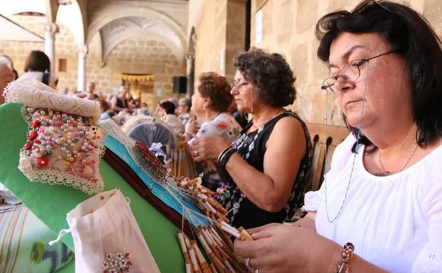 El Encuentro Nacional de Encajes cumplirá veinte años congregando a medio millar de participantes