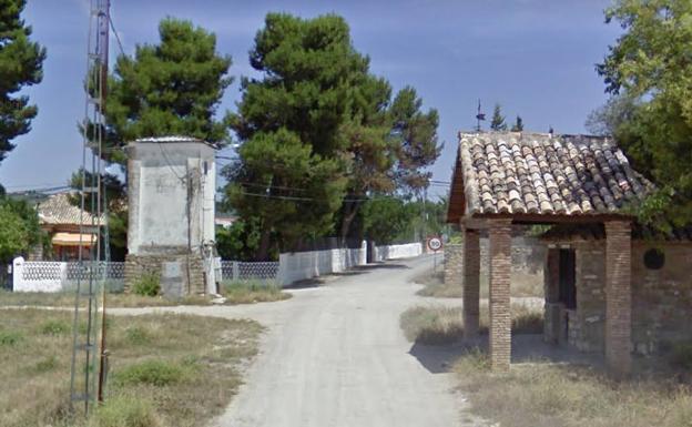 Tres encapuchados intentaron robar en una vivienda y huyeron disparando al aire al verse descubiertos