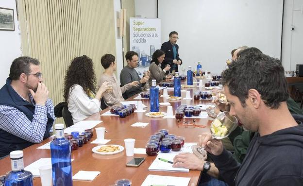 Nuevo curso avanzado de cata de aceite en el centro de interpretación
