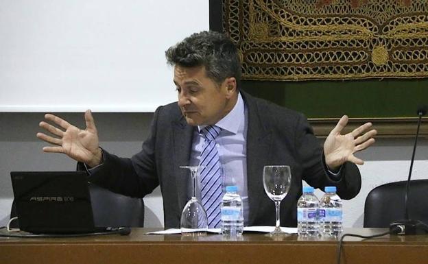 Charla sobre 'El sombrero de tres picos' dentro de La Academia del Festival