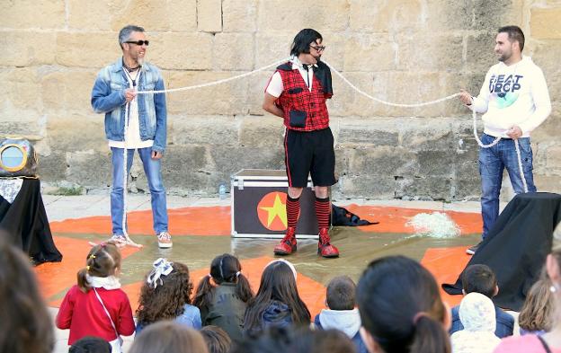 Las artes circenses vuelven a tomar calles y plazas de la ciudad ubetense