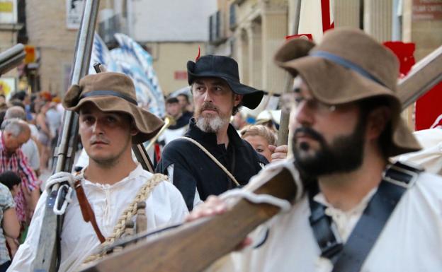 Sastres, arcabuceros y bellas voces dan colorido a las Fiestas del Renacimiento de Úbeda