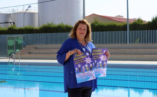 Vuelven las veladas nocturnas para mayores en el Complejo Municipal de Piscinas
