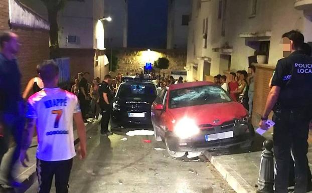 Seis heridos, entre ellos una menor, tras un atropello y diferentes altercados en La Alameda