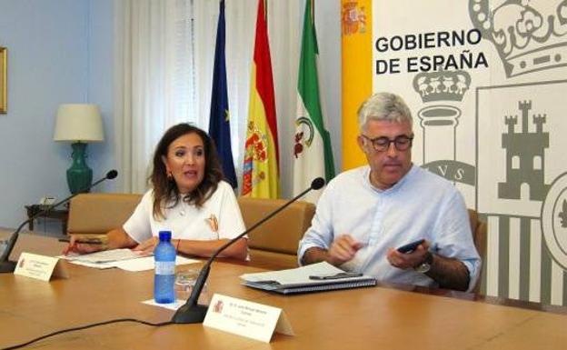 La finalización del tramo Úbeda-Torreperogil de la A-32 se mantiene para este año, según la subdelegada