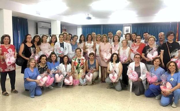 Mujeres con cáncer de mama reciben ayuda para superar las secuelas de la enfermedad