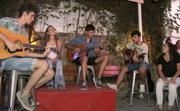 Una tarde entre amigos y buenas canciones