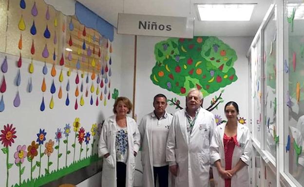 La Asociación Tréboles decora las urgencias pediátricas del hospital de Úbeda