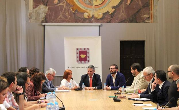 Reunión del delegado con los directores y AMPAS de los centros educativos de Úbeda