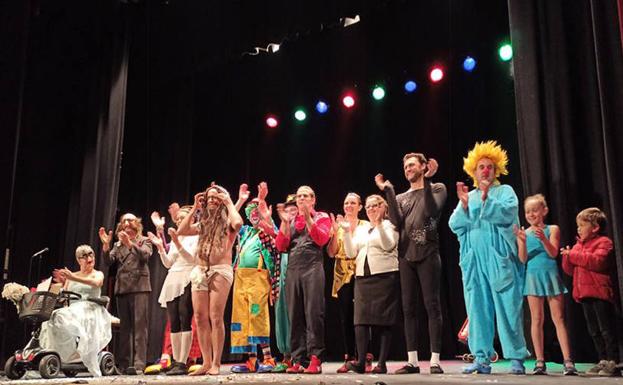 Buena representación de los artistas de circo de la provincia de Jaén