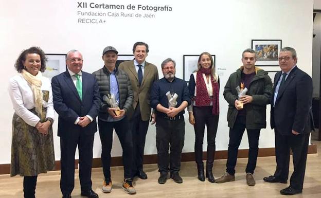 Exposición del Certamen de Fotografía 'Recicla +' en el Hospital de Santiago
