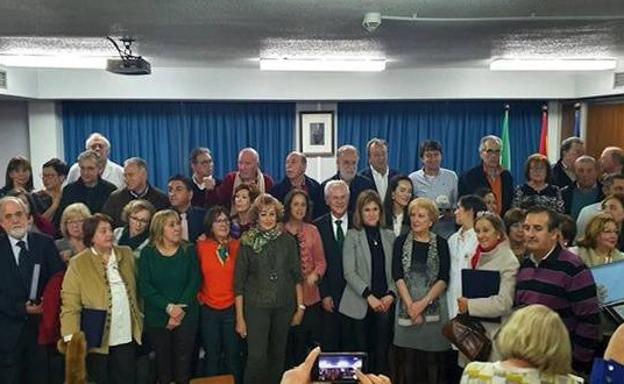 Homenaje a los profesionales jubilados y a los que cumplen 25 años de trabajo en el hospital