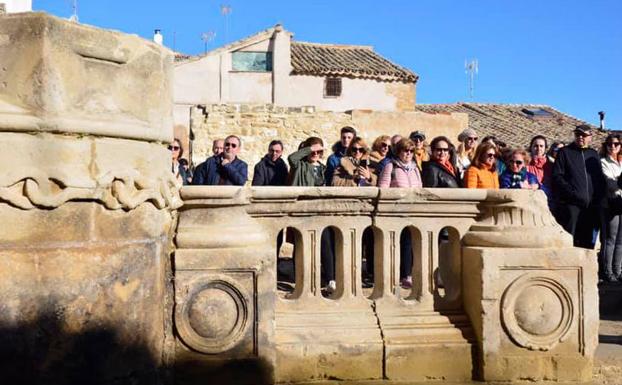 Visita al yacimiento arqueológico de la iglesia de Santo Tomás