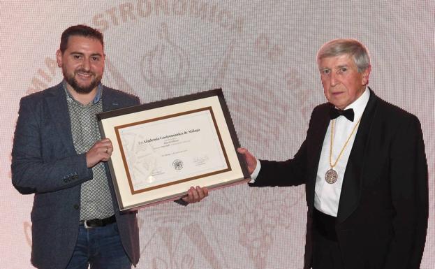 El chef ubetense David Olivas recibió el premio al mejor jefe de cocina en Málaga
