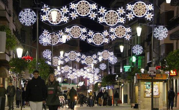 Una vecina de Mogón gastará en Úbeda los 6.000 euros del sorteo navideño de Alciser