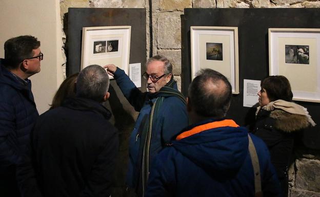 Clausura por todo lo alto de la exposición en la que Ángel Molina y Vicente Nieto unen fotografía y teatro
