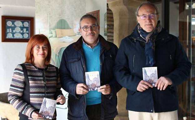 Presentado el libro de horarios de Semana Santa en tres idiomas