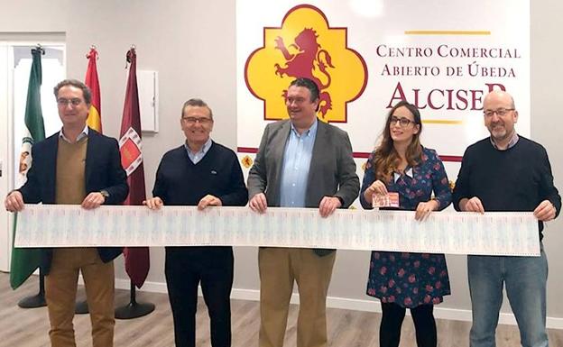 La ganadora del sorteo de Alciser gasta su premio de 6.000 euros en 38 establecimientos