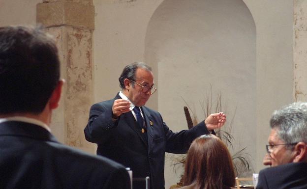 Satisfacción en el PP por la concesión del título de Hijo Predilecto al maestro Herrera