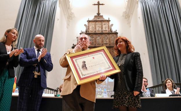 Ovación para Manuel Antonio Herrera Moya, nuevo Hijo Predilecto de Úbeda