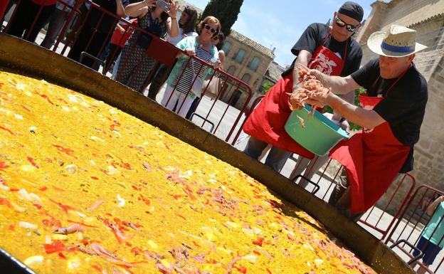 La Humildad y la Soledad se unen un año más para organizar una paella gigante solidaria