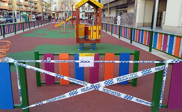 Parques cerrados y precintados en Úbeda
