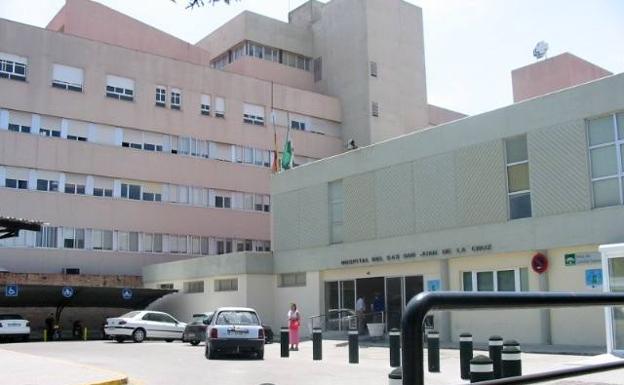 La Policía auxilia en Úbeda a una mujer que estaba en el suelo de su balcón sufriendo convulsiones