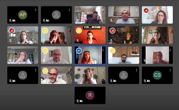 Reunión de trabajo con más de medio centenar de representantes del sector turístico