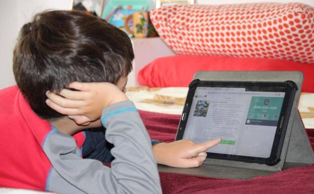 Úbeda destina 12.000 euros para alquilar dispositivos que faciliten la enseñanza online