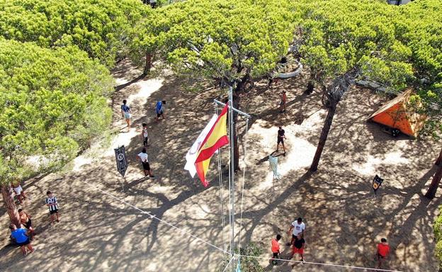Suspendidos los tradicionales campamentos de Úbeda en La Barrosa